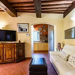 2 Bedroom Lovely In Casa vacanze *